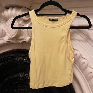 Zara MINI crop tank size L